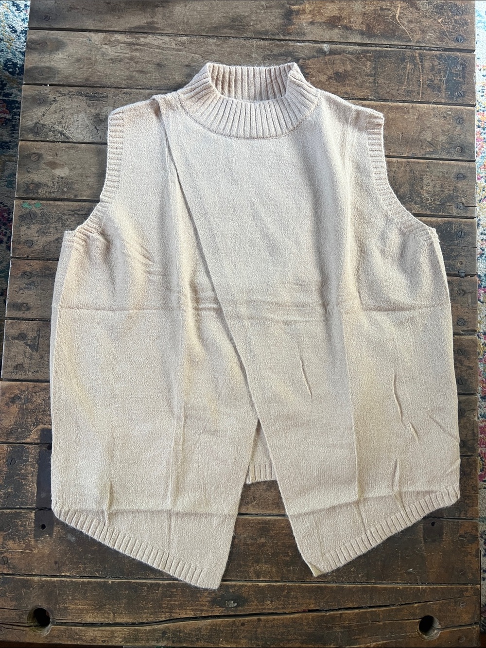 Women’s Tan Sleeveless Sweater Vest- nwt large